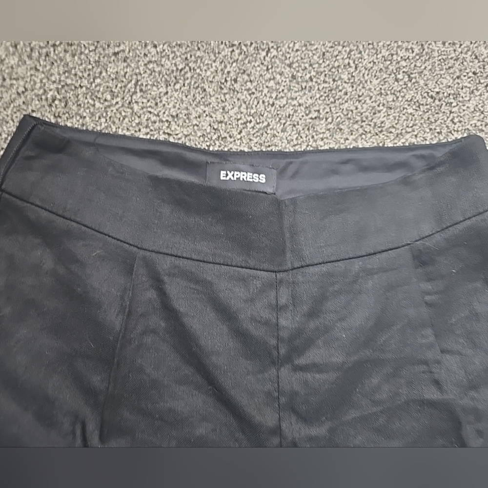 Express Womens Black Dress Shorts Size 8 Side Zip Midi High Rise - Picture 11 of 13